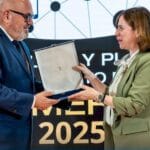 Oficina PATECO del Consejo de Cámaras recibe placa al Mérito Comercial del Ministerio de Economía